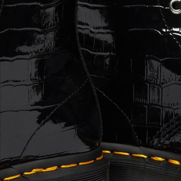 DR. MARTENS 1460 W Black Patent Lamper Croc Emboss Boots - Picture 7 of 16